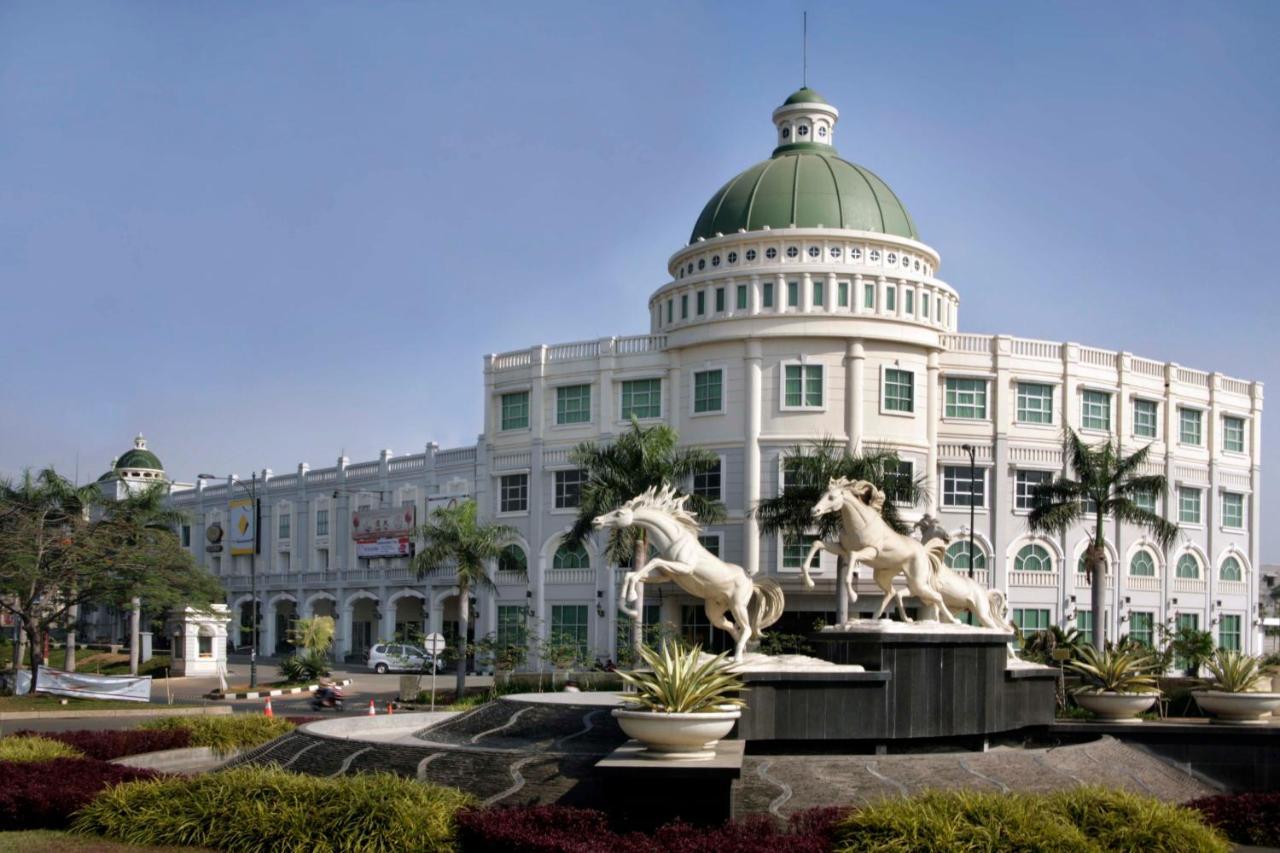 President Executive Club Hotel Cikarang Eksteriør billede