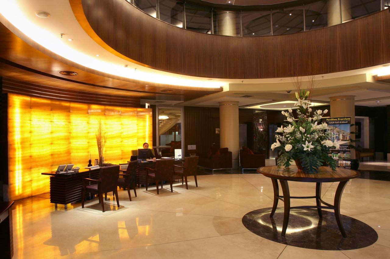 President Executive Club Hotel Cikarang Eksteriør billede