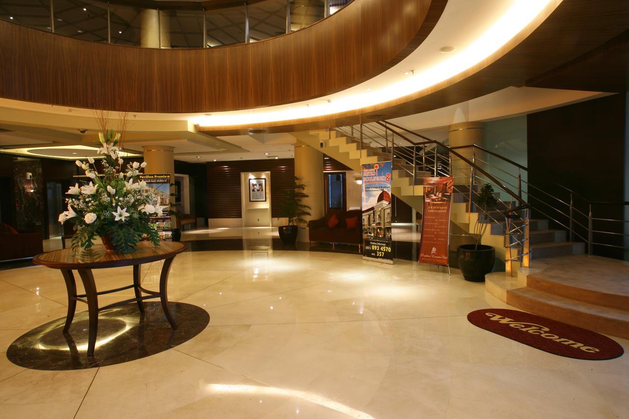 President Executive Club Hotel Cikarang Eksteriør billede